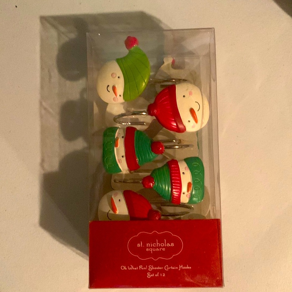 St. Nicholas Square Snowman shower curtain hooks